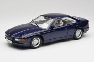 BMW E31 850i モーリシャスブルー Maisto 1:18 438813100299 メタル