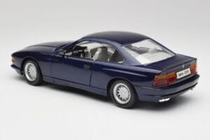 BMW E31 850i モーリシャスブルー Maisto 1:18 438813100299 メタル - 画像 7/8
