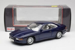 BMW E31 850i モーリシャスブルー Maisto 1:18 438813100299 メタル - 画像 8/8