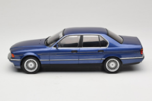 BMW Alpina B11 E32 3.5 Metallic Blue MCG 1:18 MCG18232 メタル - 画像 3/6