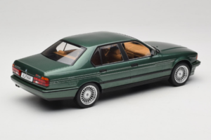 BMW Alpina B11 E32 3.5 Metallic Green MCG 1:18 MCG18233 メタル - 画像 2/6