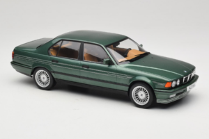 BMW Alpina B11 E32 3.5 Metallic Green MCG 1:18 MCG18233 メタル - 画像 4/6