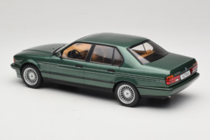 BMW Alpina B11 E32 3.5 Metallic Green MCG 1:18 MCG18233 メタル - 画像 5/6