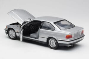 BMW 3 Series E36 クーペ シルバー UT Models 1:18 180023321 メタル - 画像 5/8