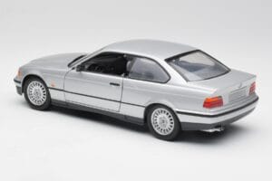 BMW 3 Series E36 クーペ シルバー UT Models 1:18 180023321 メタル - 画像 7/8