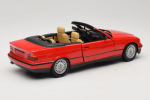 BMW 3 Series E36 カブリオレ レッド UT Models 1:18 BMW005 メタル - 画像 3/8