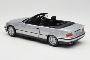 BMW 3 Series E36 カブリオレ シルバー UT Models 1:18 BMW008 メタル - 画像 7/8