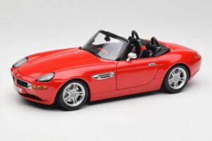 BMW Z8 E52 ロードスター ブライトレッド Bburago 1:18 12032 メタル