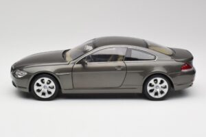 BMW 6 E63 クーペ ライトブロンズ Kyosho 1:18 80430153283 メタル - 画像 4/8