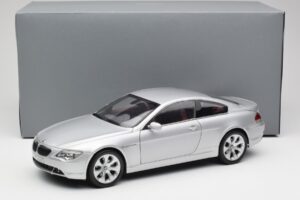 BMW 645Ci E63 シルバー Kyosho 1:18 80430153285 メタル - 画像 8/8
