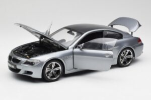 BMW M6 E63 シルバーグレー Kyosho 1:18 08703GR メタル - 画像 2/8