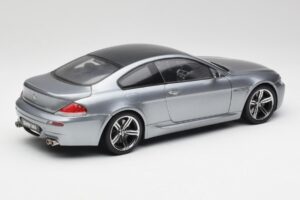 BMW M6 E63 シルバーグレー Kyosho 1:18 08703GR メタル - 画像 3/8