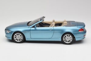 BMW 6 E64 カブリオレ ライトブルー Kyosho 1:18 80430153440 メタル - 画像 4/8