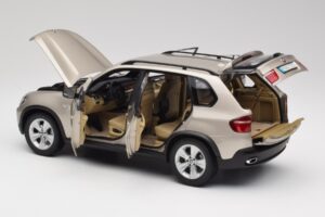 BMW X5 E70 4.8i プラチナム ブロンズ メタリック Kyosho 1:18 80430413413 メタル - 画像 5/8
