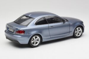 BMW 1 E82 クーペ ブルー Kyosho 1:18 80430427065 メタル - 画像 3/8