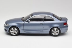 BMW 1 E82 クーペ ブルー Kyosho 1:18 80430427065 メタル - 画像 4/8