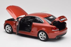 BMW 1 E82 クーペ オレンジ Kyosho 1:18 80430427064 メタル - 画像 5/8