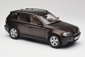 BMW X3 E83 3.0d ダークブラウン メタリック Kyosho 1:18 80430300736 メタル - 画像 6/8