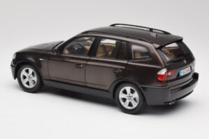 BMW X3 E83 3.0d ダークブラウン メタリック Kyosho 1:18 80430300736 メタル - 画像 7/8