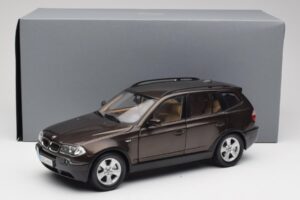 BMW X3 E83 3.0d ダークブラウン メタリック Kyosho 1:18 80430300736 メタル - 画像 8/8