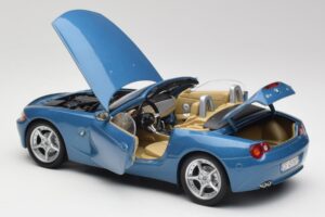 BMW Z4 E85 Maldives Blue Bburago 1:18 34046BLUE メタル - 画像 5/8