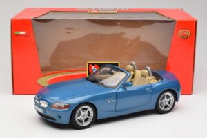 BMW Z4 E85 Maldives Blue Bburago 1:18 34046BLUE メタル - 画像 8/8