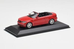 BMW 1シリーズ E88 カブリオレ クリムゾンレッド Minichamps 1:43 431026230 メタル - 画像 2/5