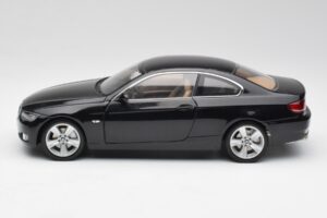 BMW 3 E92 クーペ ブラック Kyosho 1:18 80430407222 メタル - 画像 4/8