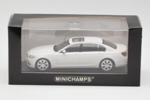 BMW 750Li F02 ホワイト Minichamps 1:43 80420445201 メタル - 画像 5/5