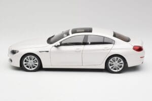 BMW 6 F06 Gran Coupe ミネラルホワイト Paragon 1:18 80432218741 メタル - 画像 4/8