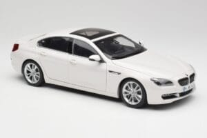 BMW 6 F06 Gran Coupe ミネラルホワイト Paragon 1:18 80432218741 メタル - 画像 6/8