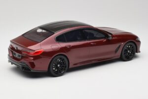 BMW M850i G15 M Performance Melbourne Red Metallic GT Spirit 1:18 GT493 レジン - 画像 2/6