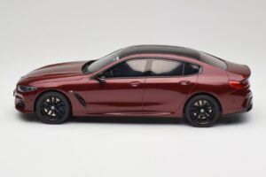 BMW M850i G15 M Performance Melbourne Red Metallic GT Spirit 1:18 GT493 レジン - 画像 3/6