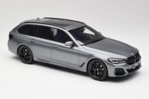 BMW G61 530e M Sport Touring ミネラルグレー GT Spirit 1:18 GT485 レジン - 画像 4/6