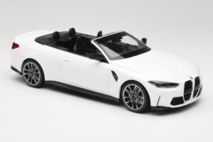 BMW M4 G82 カブリオレ Alpine White Minichamps 1:18 155021031 メタル - 画像 4/6