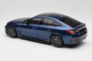 BMW i4 M50 G26 Portimao Blue Minichamps 1:18 110023012 メタル - 画像 7/8