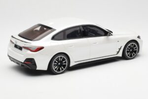BMW i4 M50 G26 ミネラルホワイトメタリック Otto 1:18 OT1074 レジン - 画像 2/6