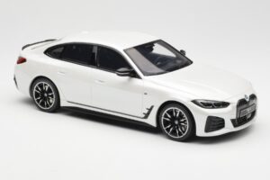 BMW i4 M50 G26 ミネラルホワイトメタリック Otto 1:18 OT1074 レジン - 画像 4/6