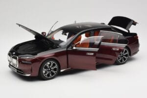 BMW i7 G70 Black & Red Metallic Minichamps 1:18 110023201 メタル - 画像 2/8