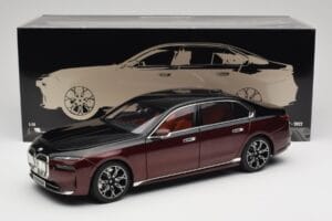 BMW i7 G70 Black & Red Metallic Minichamps 1:18 110023201 メタル - 画像 8/8