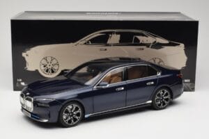 BMW i7 G70 Blue Metallic Minichamps 1:18 110023202 メタル - 画像 8/8