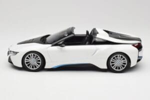 BMW i8 Roadster I15 ホワイトメタリック Minichamps 1:18 155027031 メタル - 画像 3/6