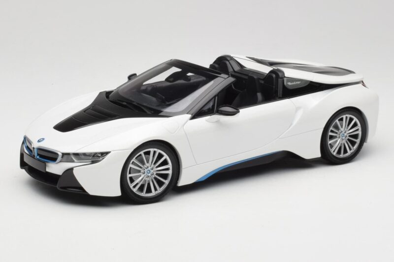 BMW i8 Roadster I15 ホワイトメタリック Minichamps 1:18 155027031 メタル