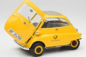 BMW Isetta 250 Deutsche Bundespost Revell 1:18 925 メタル - 画像 2/8