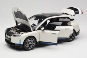 BMW iX Alpine White Minichamps 1:18 110023102 メタル - 画像 2/8