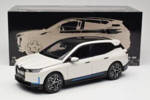 BMW iX Alpine White Minichamps 1:18 110023102 メタル - 画像 8/8