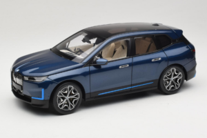BMW iX Blue Metallic Minichamps 1:18 110023100 メタル