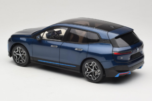 BMW iX Blue Metallic Minichamps 1:18 110023100 メタル - 画像 7/8