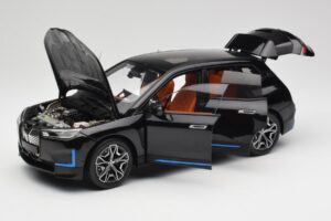 BMW iX Sapphire Black Minichamps 1:18 110023101 メタル - 画像 2/8
