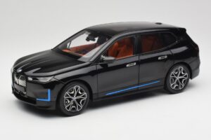 BMW iX Sapphire Black Minichamps 1:18 110023101 メタル